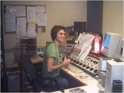 Ariel em registro de arquivo com convidado